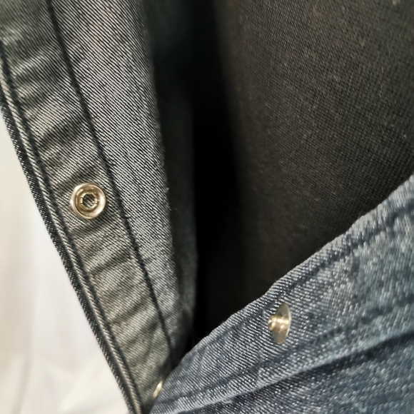 Levi's Tailored Denim Women's Blouse 🥰 - Picture 6 of 7